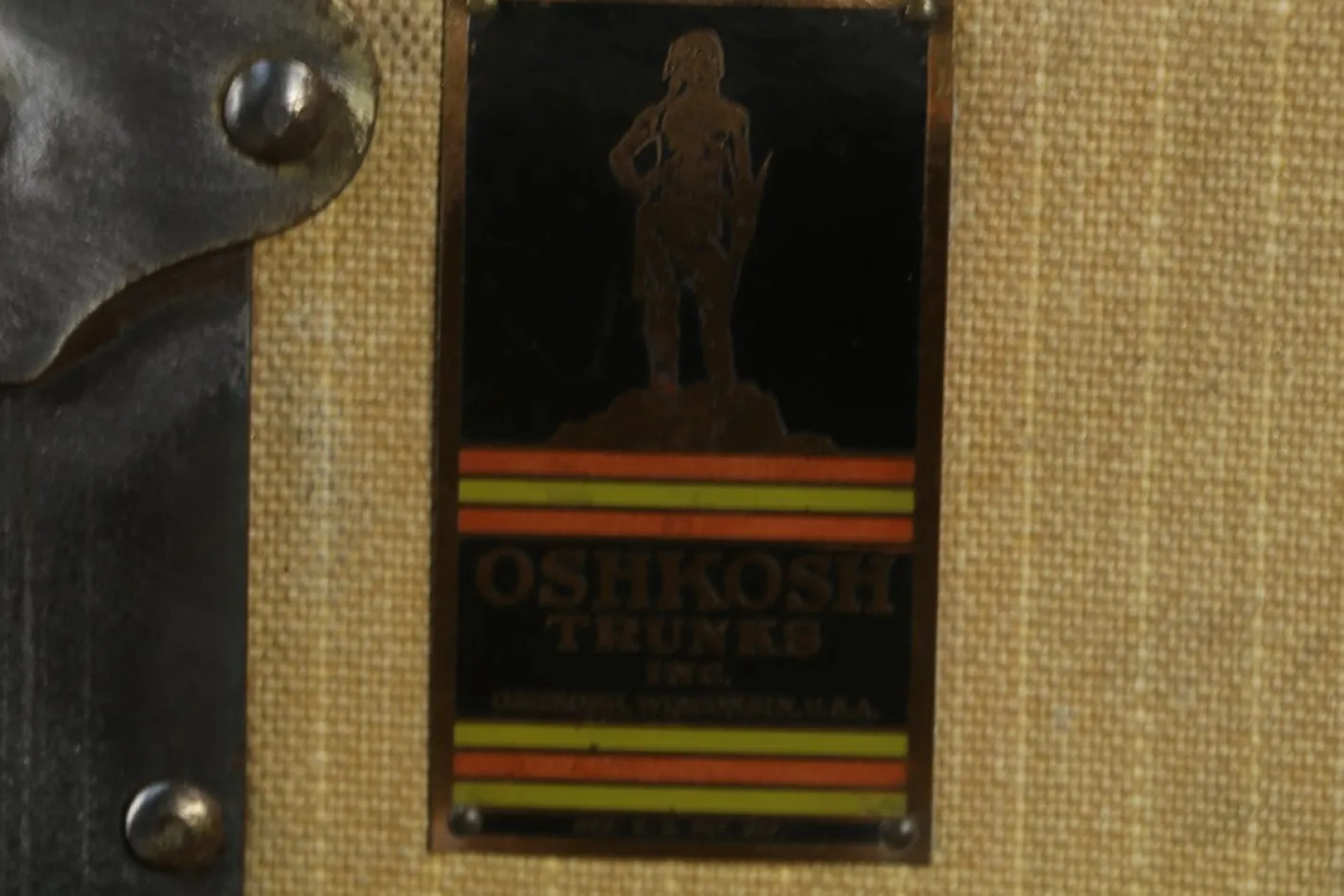Kleiderschrank von Oshkosh, 1920er