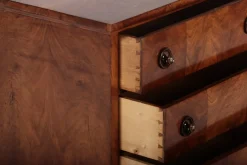 Kleine antike Biedermeier Kommode aus Nussholz, 1820