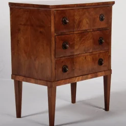 Kleine antike Biedermeier Kommode aus Nussholz, 1820
