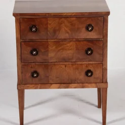 Kleine antike Biedermeier Kommode aus Nussholz, 1820