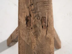 Kleine antike Holzbank