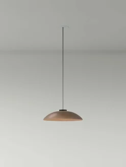 Kleine braune Hängelampe mit Hut und Teller von Santa & Cole