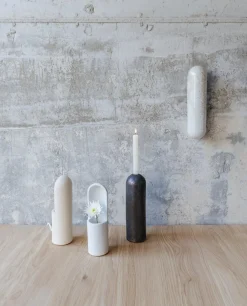 Kleine Pearl Kyrtos Wandlampe von Lisa Allegra
