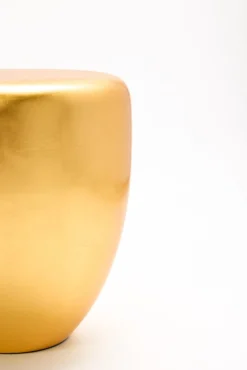 Kleiner Beistelltisch aus Blattgold & Gelbgold von Reda Amalou Design