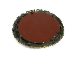 Kleiner französischer Mid-Century Modern Wandspiegel mit verziertem Messingrahmen, 1950er