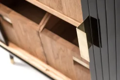 Kleiner Schrank von Magdalena Tekieli