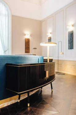 Kleiner Schrank von Magdalena Tekieli