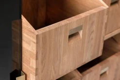 Kleiner Schrank von Magdalena Tekieli