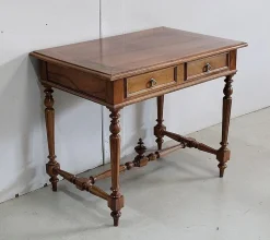 Kleiner Schreibtisch aus Nussholz, 1920er