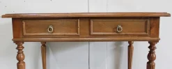 Kleiner Schreibtisch aus Nussholz, 1920er