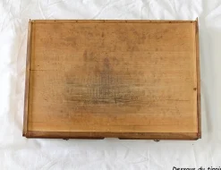Kleiner Schreibtisch aus Nussholz, 1920er