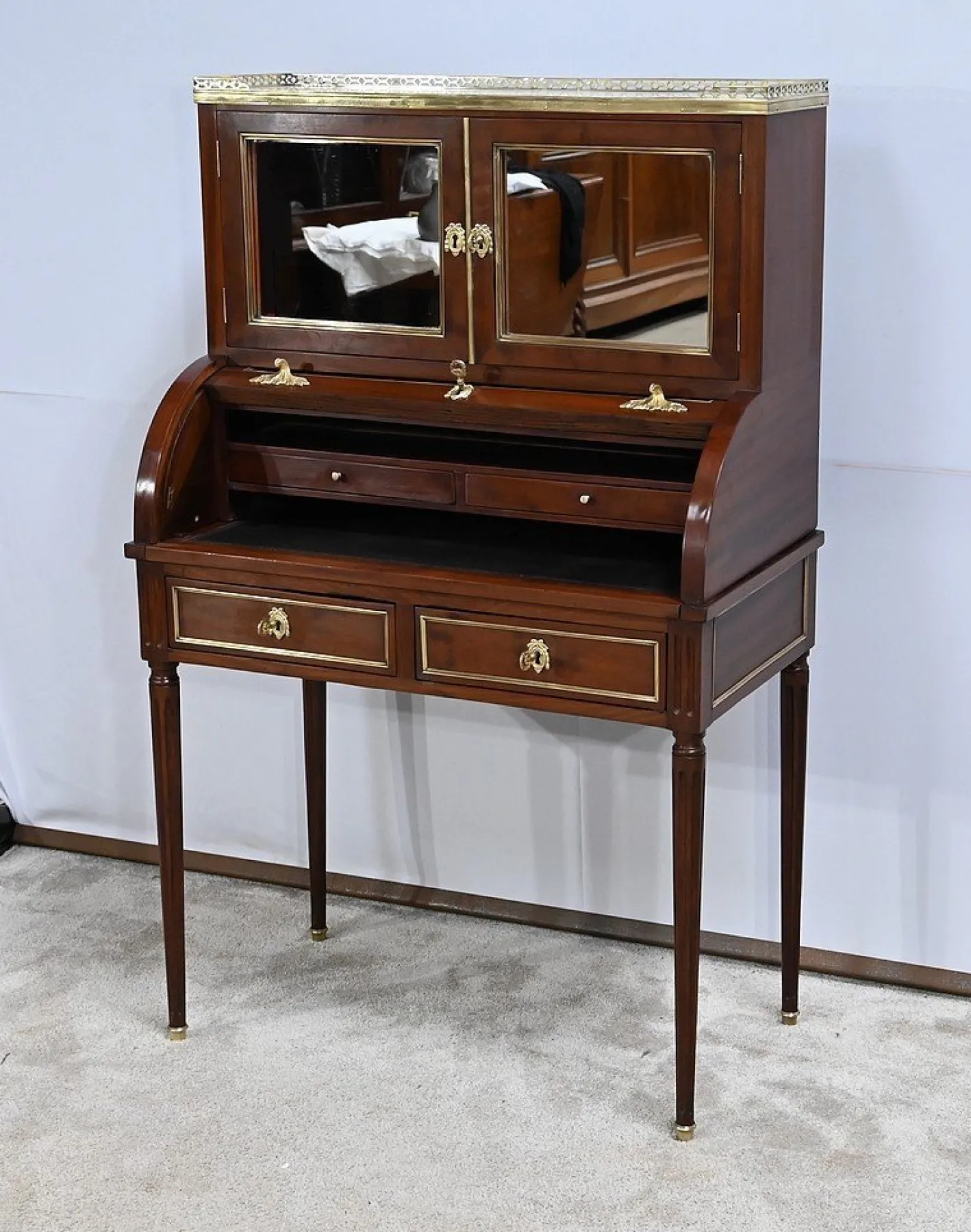 Kleiner zylinderförmiger Louis XVI Sekretär