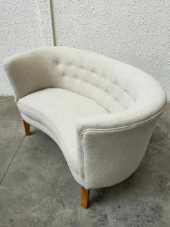 Kleines Mid-Century Banana Sofa, Dänemark, 1970er