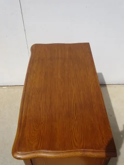 Kleines Sideboard aus heller Eiche mit drehbarer Platte, 1980er