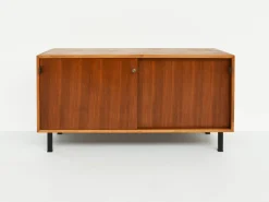 Kleines Sideboard mit Schiebetüren und Rückseite von Florence Knoll für Knoll Int., USA, 1961