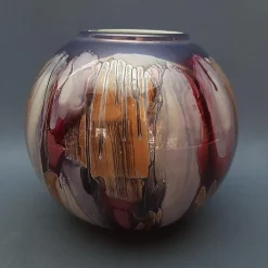 Künstlerische mehrfarbige kugelförmige Keramikvase von SEC, Italien, 1970