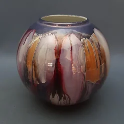Künstlerische mehrfarbige kugelförmige Keramikvase von SEC, Italien, 1970