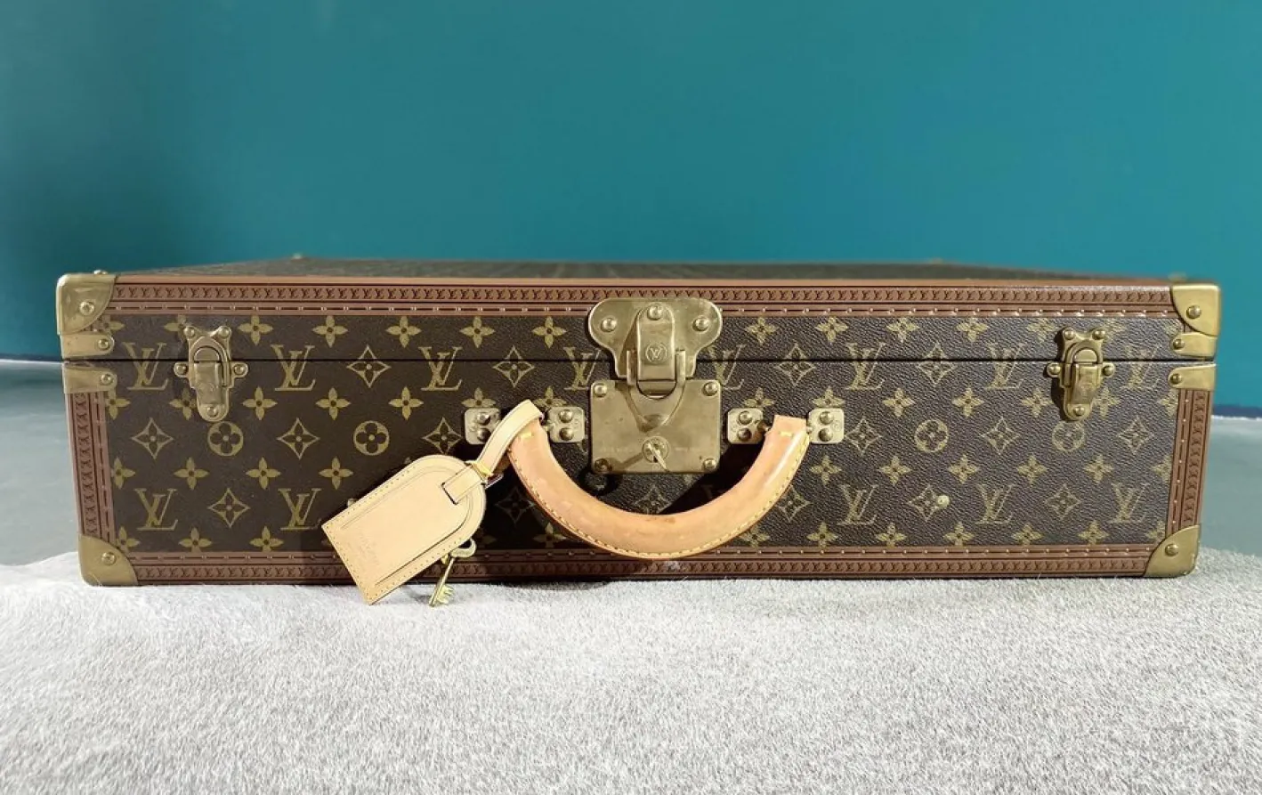 Koffer Alzer von Louis Vuitton, Frankreich