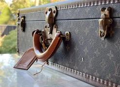 Koffer Alzer von Louis Vuitton, Frankreich