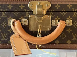 Koffer Alzer von Louis Vuitton, Frankreich