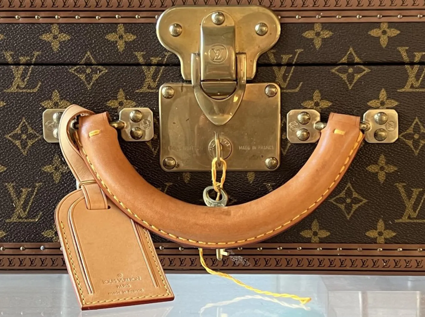 Koffer Alzer von Louis Vuitton, Frankreich