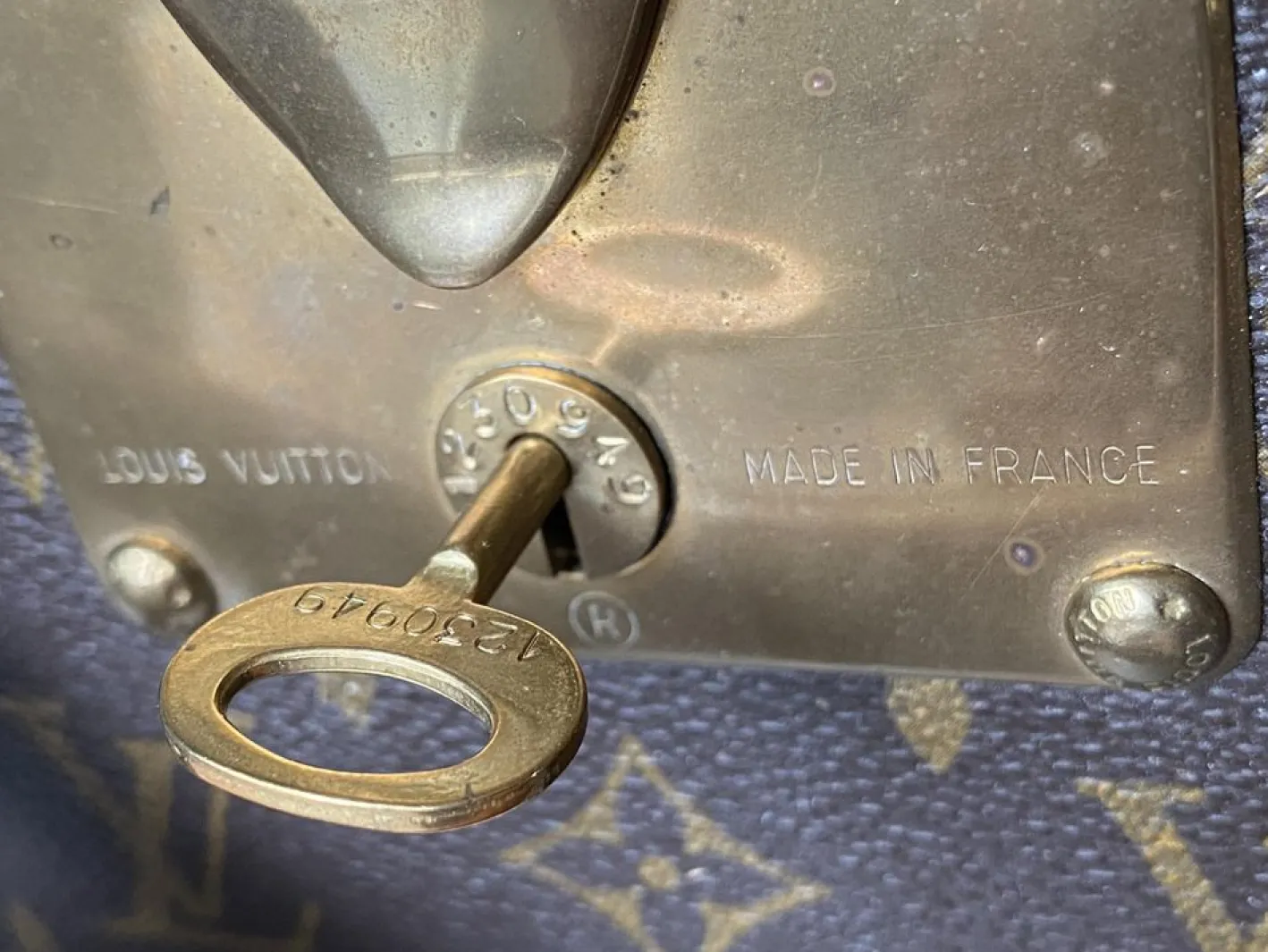 Koffer Alzer von Louis Vuitton, Frankreich