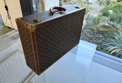Koffer Alzer von Louis Vuitton, Frankreich