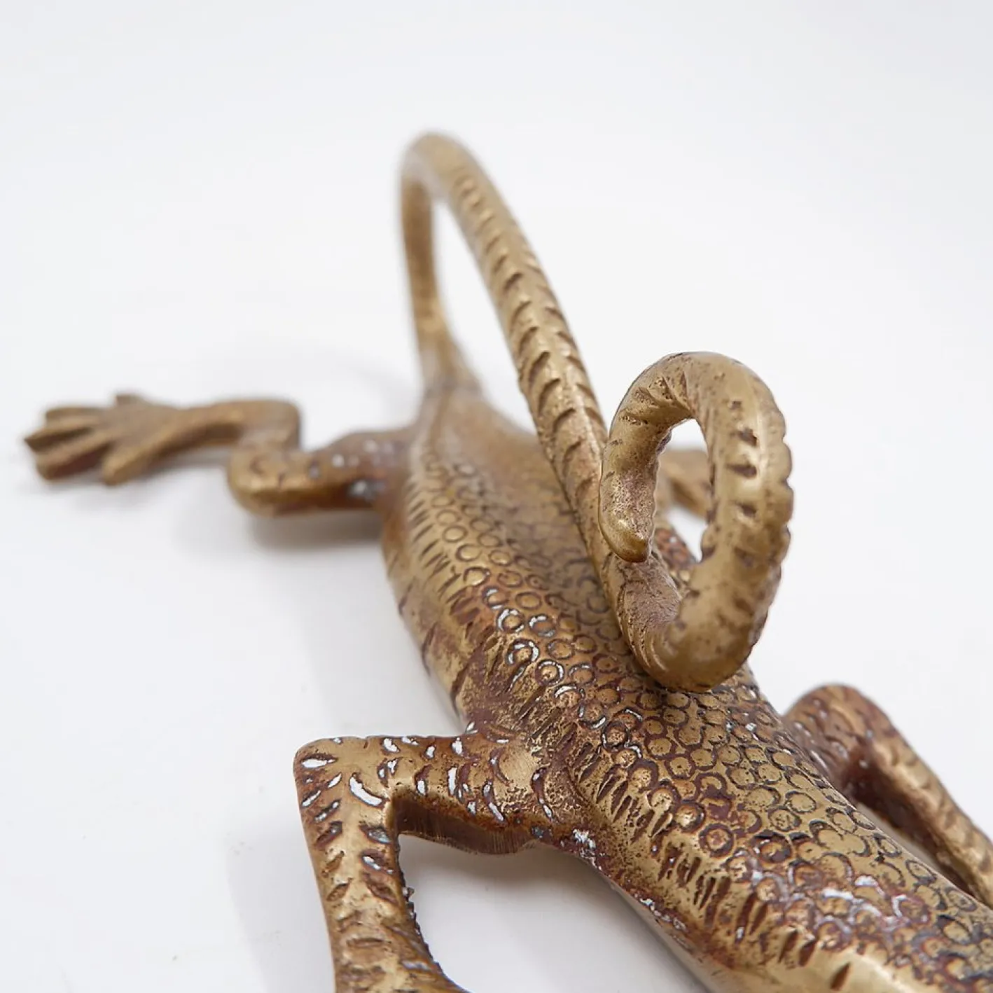 Komodo Eidechsengriff aus Messing