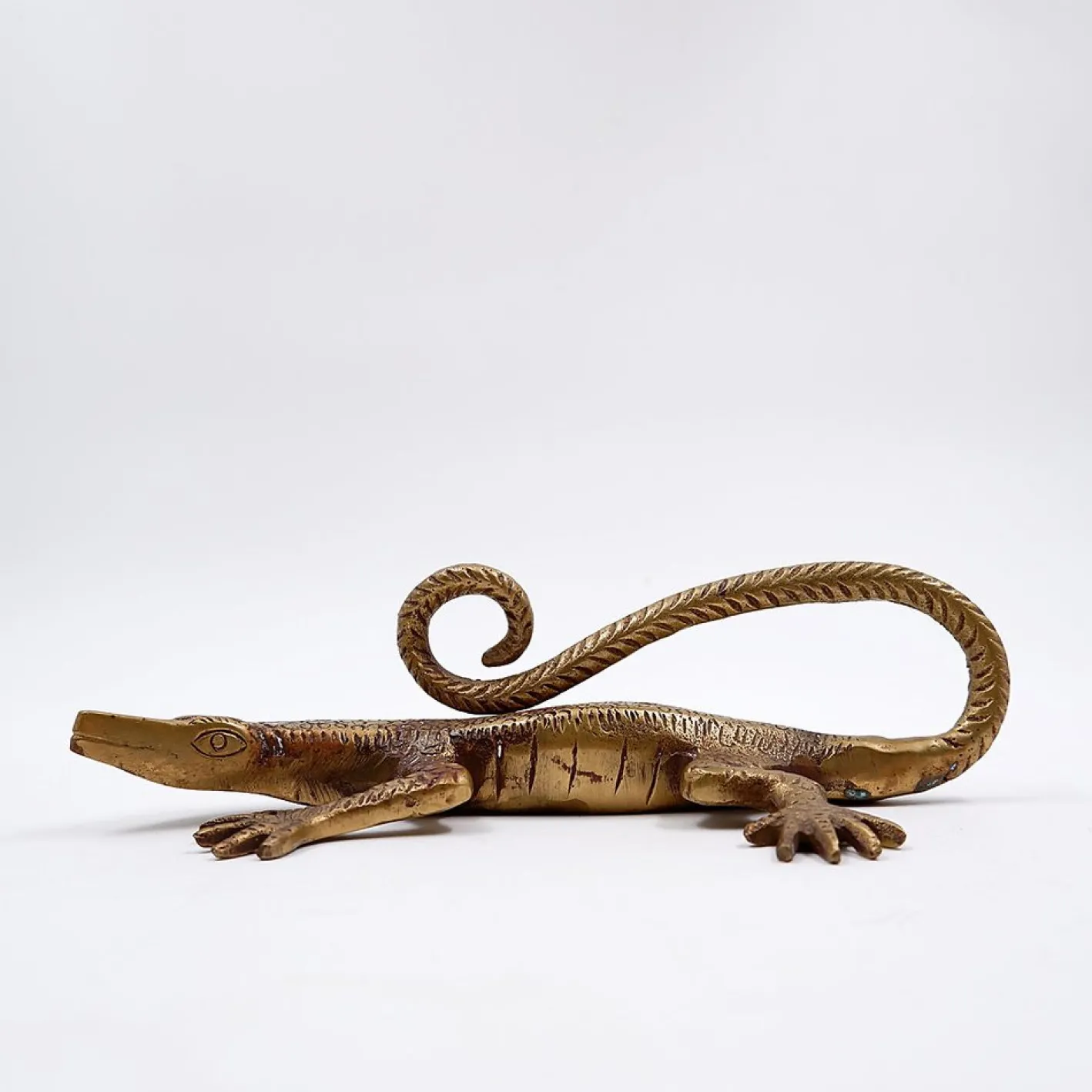 Komodo Eidechsengriff aus Messing