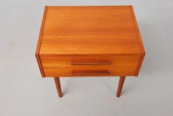 Komplett restaurierter dänischer Nachttisch aus Teak, 1970er