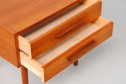 Komplett restaurierter dänischer Nachttisch aus Teak, 1970er