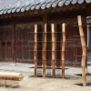 Koreanische Hanok Split Bank von Shinkyu Shon