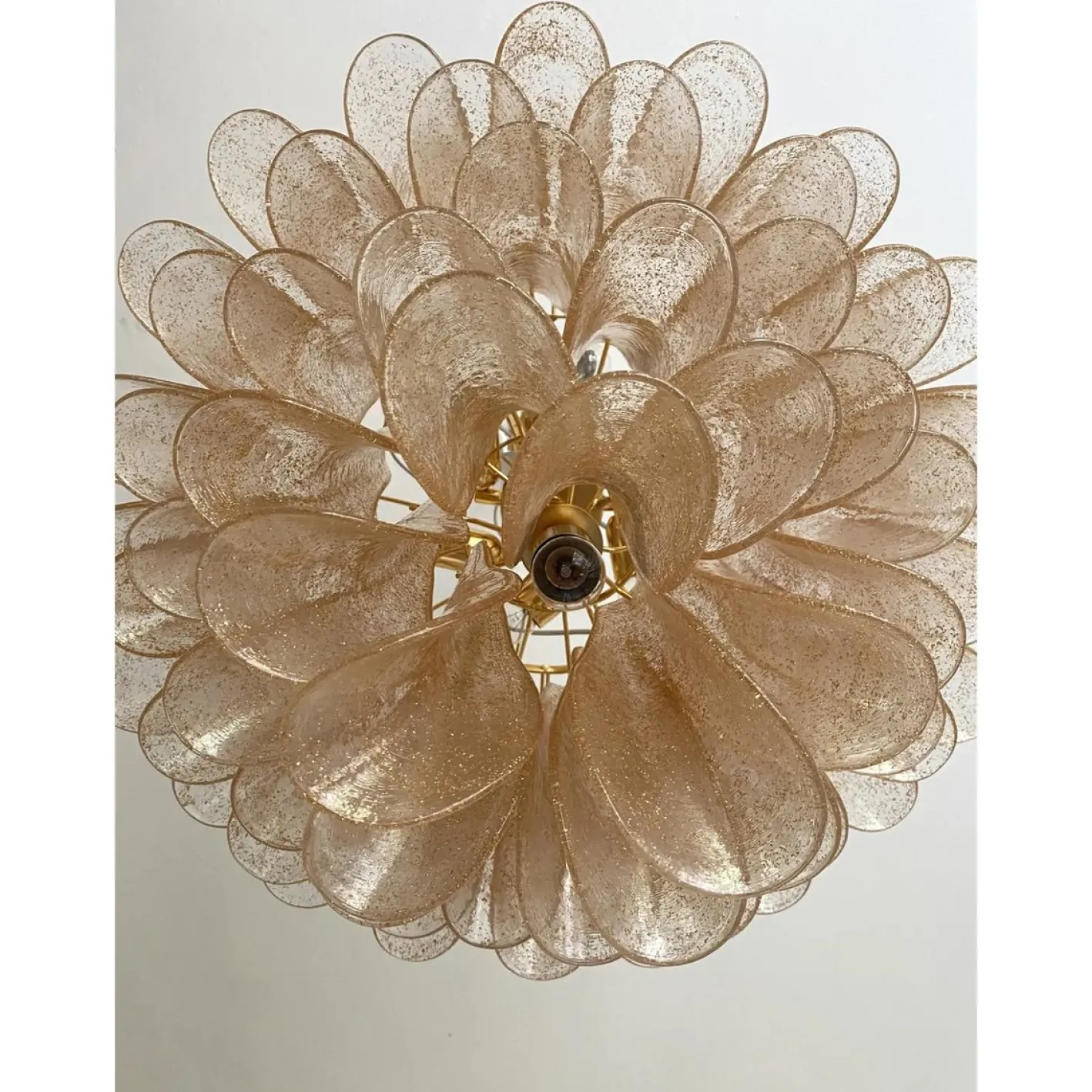 Kronleuchter aus klarem und goldenem Petali-Selle Muranoglas von Simoeng