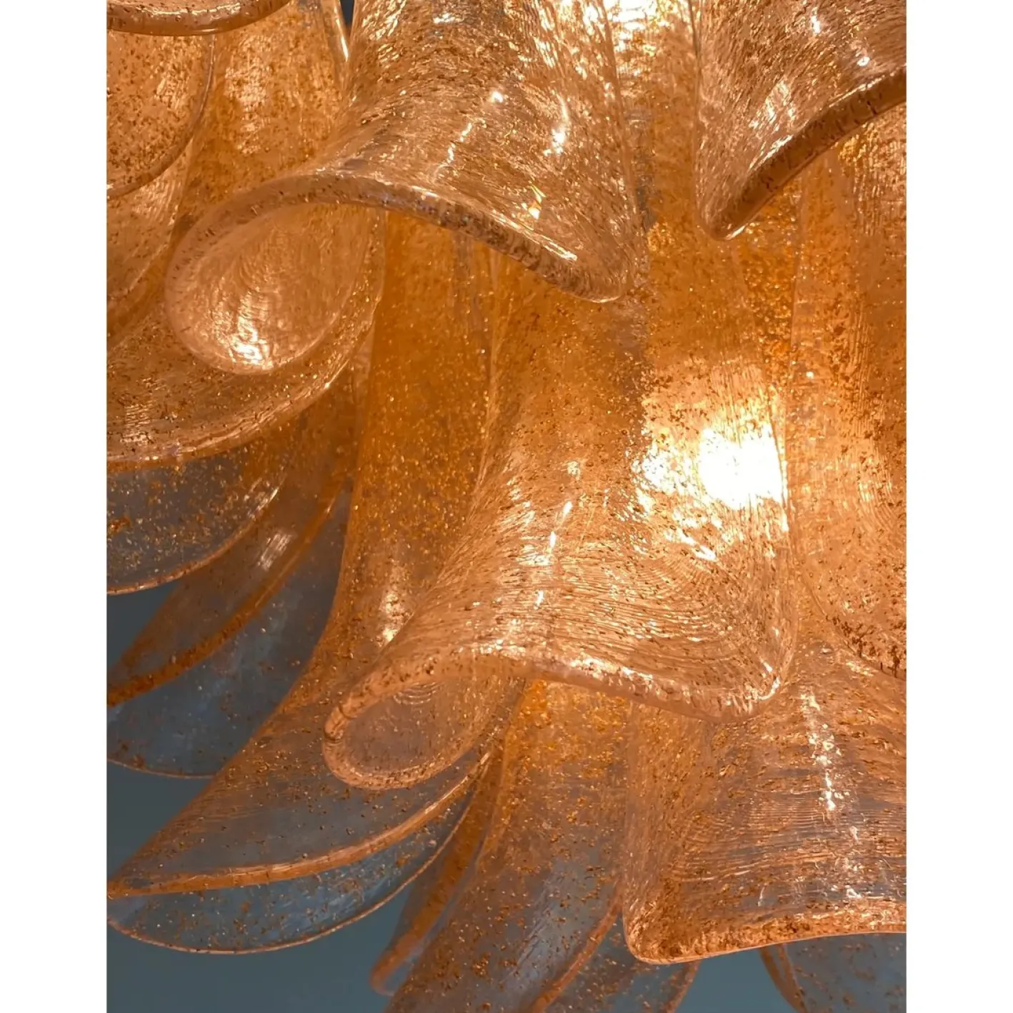 Kronleuchter aus klarem und goldenem Petali-Selle Muranoglas von Simoeng