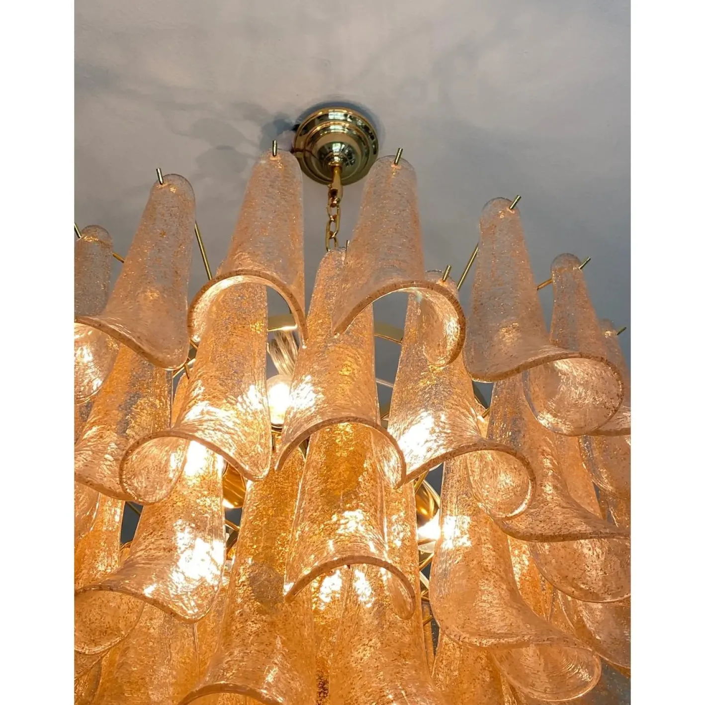 Kronleuchter aus klarem und goldenem Petali-Selle Muranoglas von Simoeng