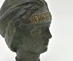 Krugskulptur aus Bronze mit weiblichem Kopf, frühes 20. Jh