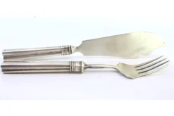 Käsemesser und Gabel aus geprägtem Silber, 2er Set