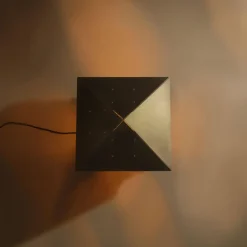 Kōtō Stehlampe aus Aluminium von Bureau of Entropy