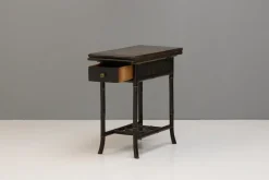 Lackierter Beistelltisch, 1890er