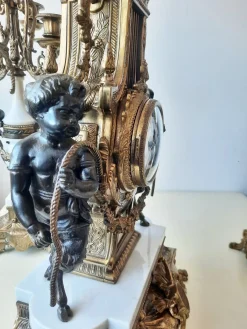 Lancini Uhr mit Kerzenständern im Louis XVI Stil, 1940er, 3er Set