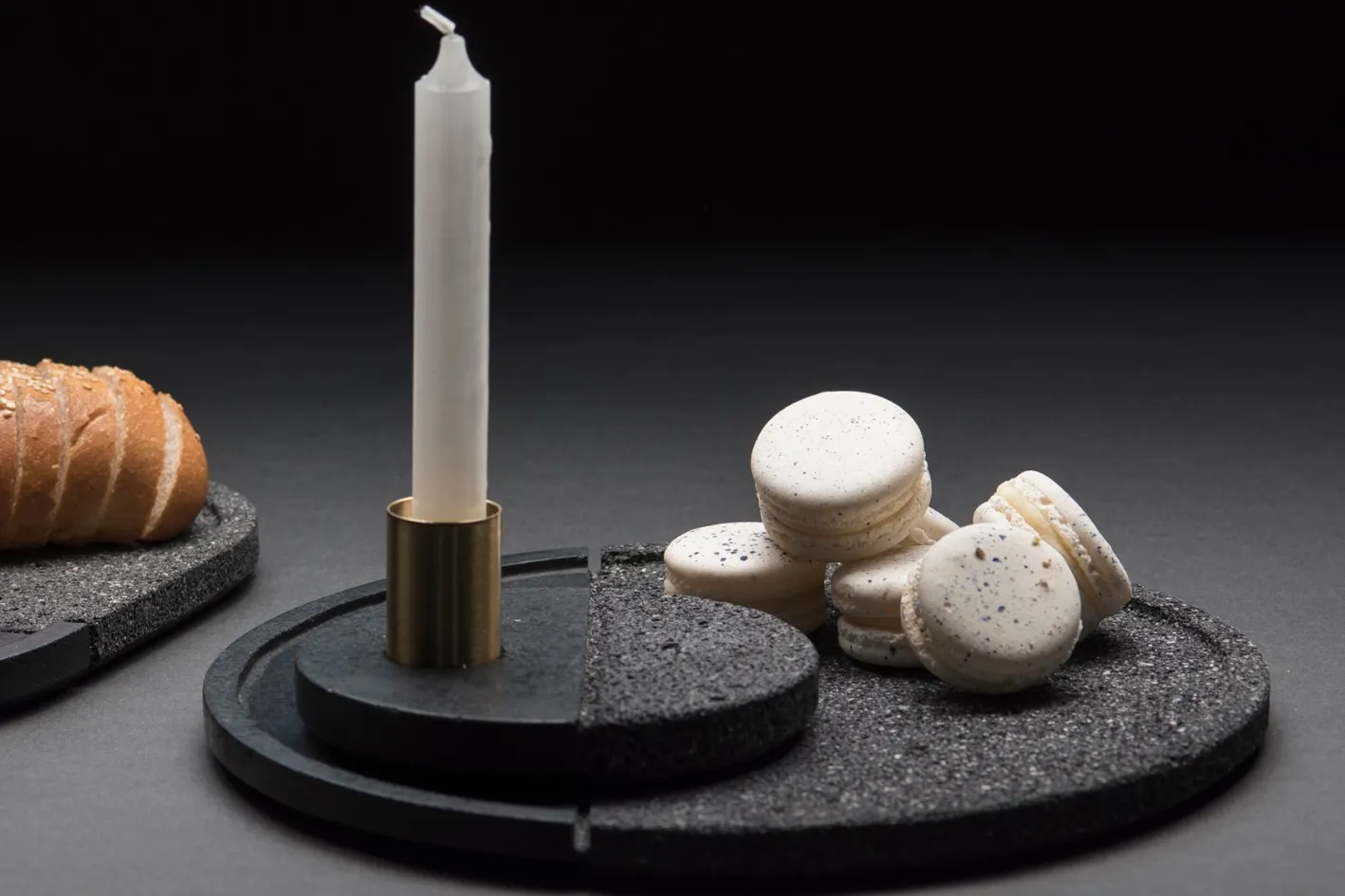 Lava Volcanic Rock Kerzenhalter von Caterina Moretti & Ana Saldaña für PECA