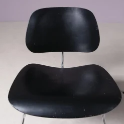 LCM Stühle aus verchromtem Metall mit schwarzem Schichtholz von Charles & Ray Eames für Herman Miller, USA, 1960er, 2er Set