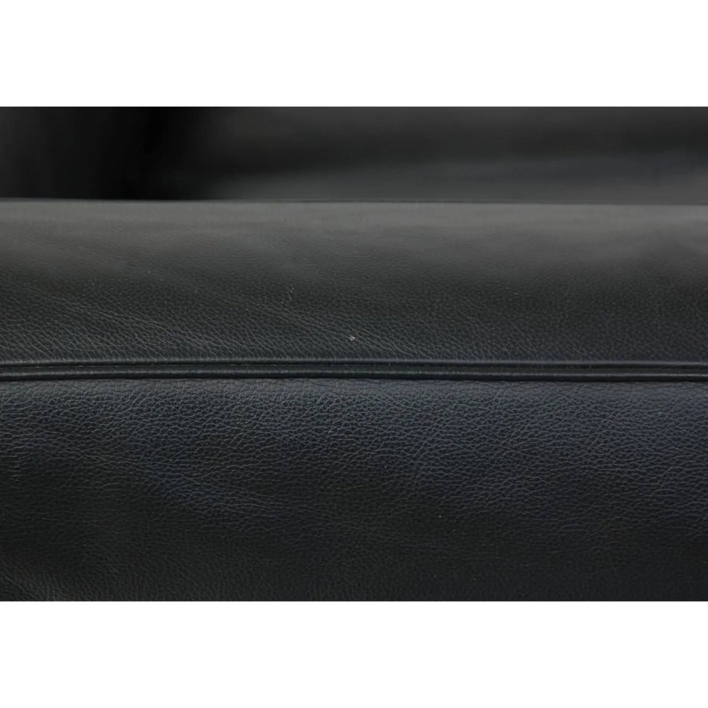 Le Corbusier LC3 2-Sitzer Sofa aus schwarzem Leder, 2000er