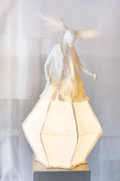 Lichtskulptur aus Papier mit Tiermotiven von Papier À Êtres