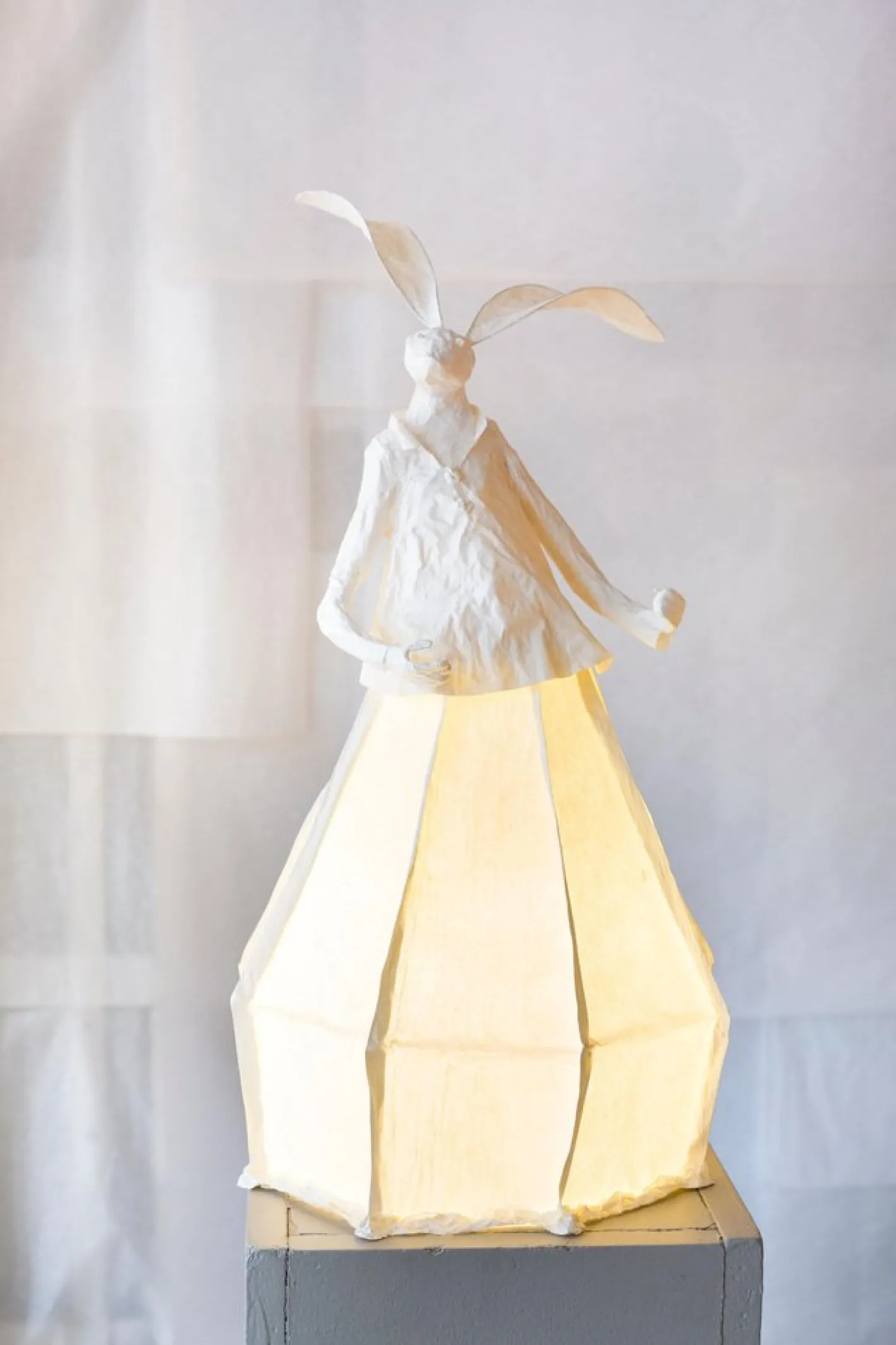 Lichtskulptur aus Papier mit Tiermotiven von Papier À Êtres