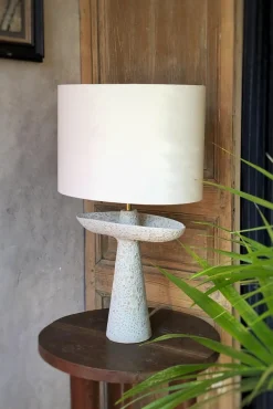 L05 Krater Lampe von Sophie Vaidie
