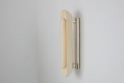 Längliche Cosmos Keramik Wandlampe von Jennifer Midoz