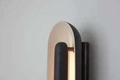 Längliche Cosmos Keramik Wandlampe von Jennifer Midoz
