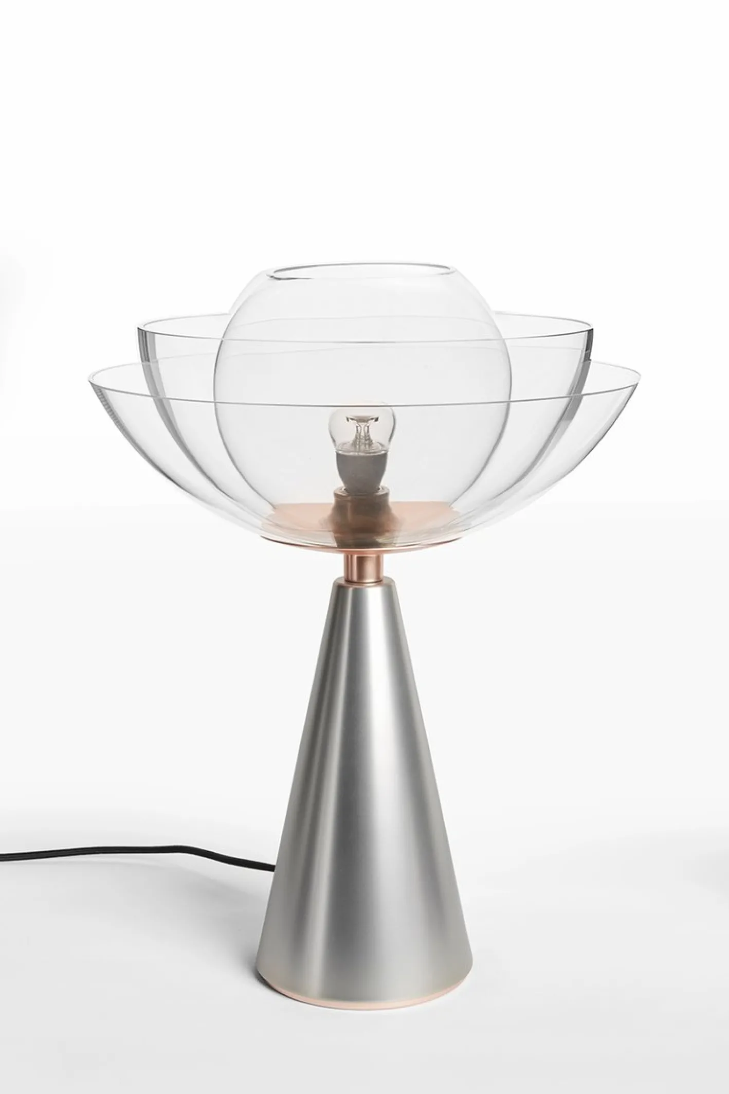 Lotus Tischlampe aus mattweißem Nickel von Serena Confalonieri für Mason Editions