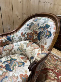 Louis Philippe Chaiselongue aus geschnitztem Nussholz
